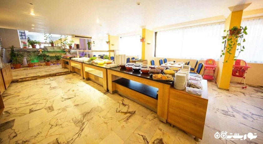 بوفه سلف سرویس هتل توناس بیچ آلتینکوم	